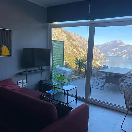 Un Balcone Sul Garda New House With Panoramic Views Over Lake Garda